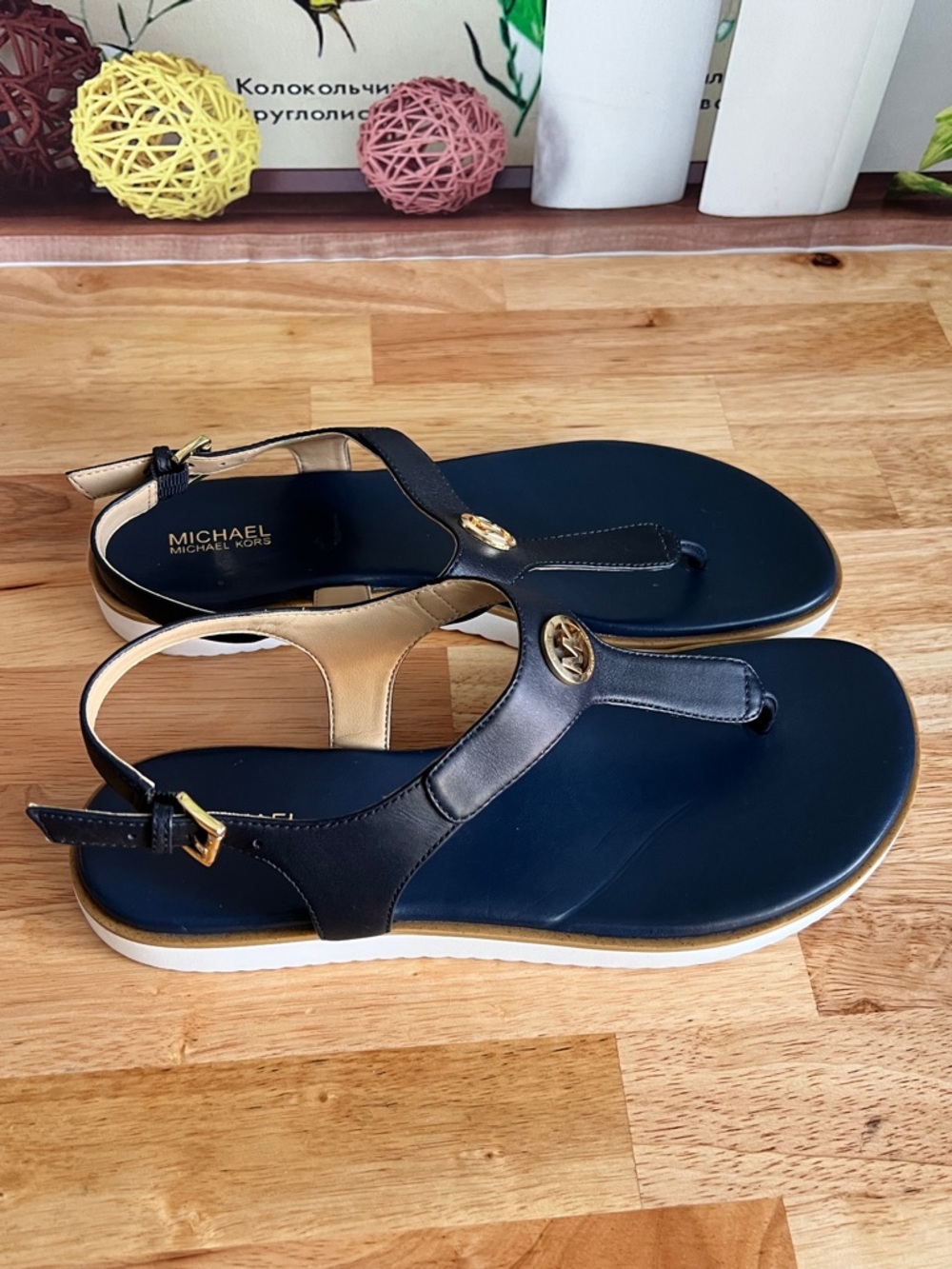 Michael Kors Womens Judy Thong Summer Sandals Navy Blue Leather Size 8.5 - Picture 5 of 10